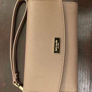 Kate Spade ♠️  Clutch
